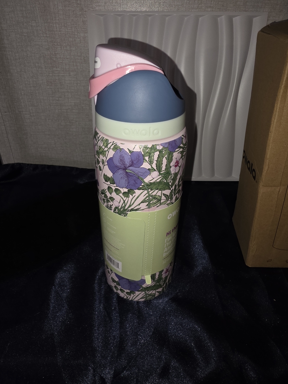 NEW Owala FreeSip 32oz – Urban Outfitters Exclusive Floral (Tea Time) - Picture 4 of 6